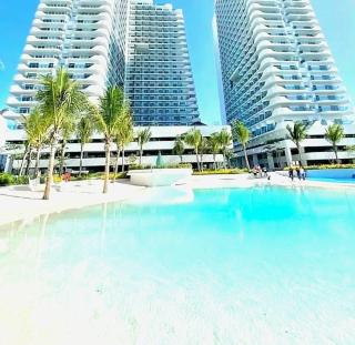 Em-kyu Loft at Azure North - 1