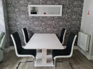 Swindon Theobald Home - 6