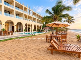 Olas Beach Resort - 8