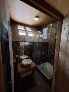 Wooden Lodge Victor de Vos - Slapen in een boomhut - Rijen, Brabant - 3