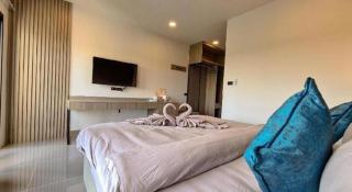 The Resort Hotel at Photharam - 9