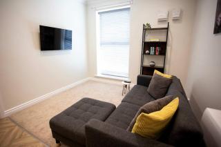 Luxury, Town Centre, CCTV operated Private Parking & WiFi, 1-Bed - 0