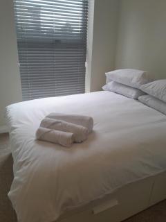 Luxury, Town Centre, CCTV operated Private Parking & WiFi, 1-Bed - 5