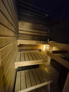 SAGA Modern Apartment with 24-7 Check-in - 2