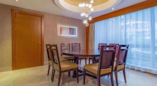 Palace Hotels (Chongqing Nanbin Road Holy Land Hot Spring Branch) 朗丽兹酒店（重庆南滨路圣地温泉店） - 5