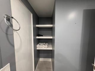 Spacious One Bedroom Apartment Near Miami - 3