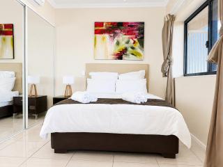Luxury Parap Retreat with Pool and Gym - 8