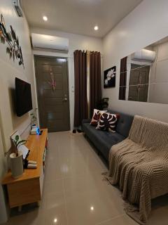 Modern Malay Balay- 2BR Near Clark, with Pool & WiFi - 6