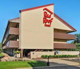 Red Roof Inn Akron - 8