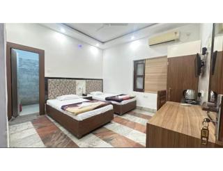 HOTEL SHASHI Bodhgaya - 2