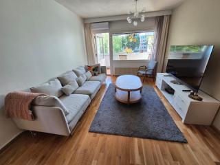 Peaceful and stylish one-bedroom apartment with AC - 0
