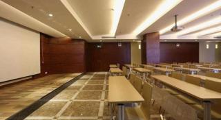 Starway Hotel Sanya First Market Branch - Sanya - 3