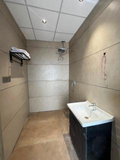 Hotel Iconic Plaza - Rajinder Nagar - 2