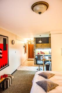 Hyswan Self Catering Guesthouse - 5