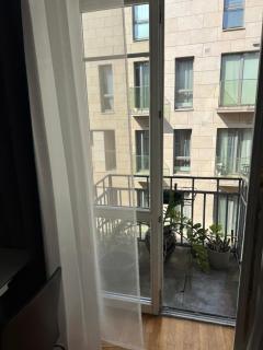 Theatre Old Town Apartments Free Parking - 6