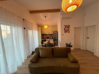 Rely's House Snagov Lake - Airport & Therme Spa - 1