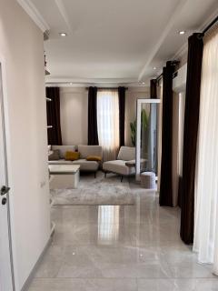 TBILISSI GREEN DIAMOND - 6