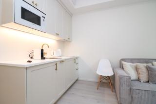 Stylish studio, private parking, washer & dryer - 9