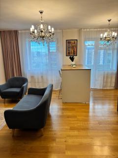 Spacious Apartment in the Heart of the UB City - 3
