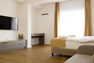 Roka Suites - 6