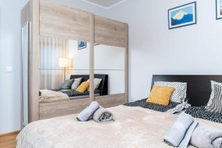 Quiet 2BR Steps from Old Town, Parking garage - 8