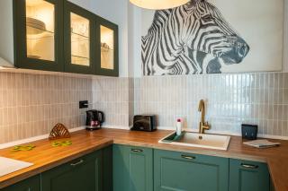 Lake Tei Views - Modern Flat in Yacht Kid Complex - 3