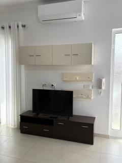 Comfortable private house near the center of Korce - 8