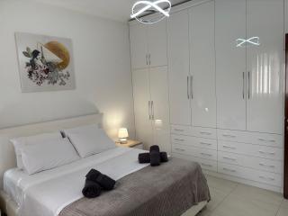 Comfortable private house near the center of Korce - 2