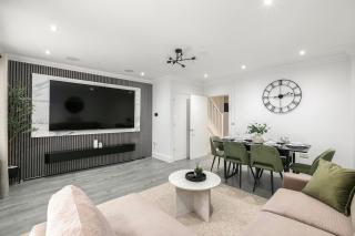 Stylish 3-Bed - Ebbsfleet & Bluewater - Parking - 0