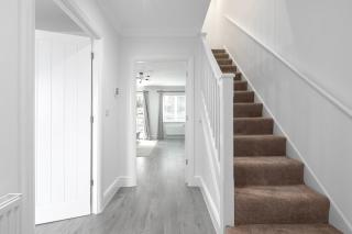 Stylish 3-Bed - Ebbsfleet & Bluewater - Parking - 4