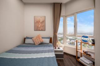 Luxury Sunset Riverside 2BR Mornachy Da Nang - 1