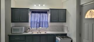 Hillside Charm Apartments - 4