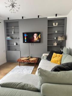 Nottingham Nest 3 bed, close to M1 - 9
