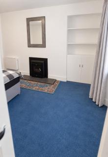Spacious 4- Bedroom House in Huntly - Sleeps 8 - 1