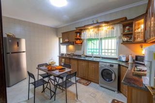 Serene 3BR With Private Garden in Tla Al Ali - 5