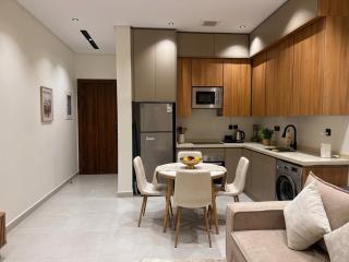 Lomer Apartments - 2