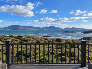 Westcove view three bedroom luxury house with hot tub - 7