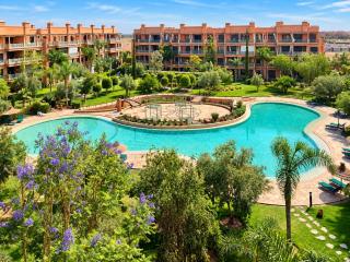 Chic Moroccan Vibes & Pool View - 2BR - 5