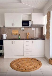 Yoleni self catering apartment 2 - 6