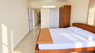 Premium Waterfront 2 BHK Flat Balcony Marine Drive - 3