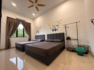 Akeli Homestay - 3