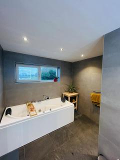 Countryside with Modern Comfort - 7