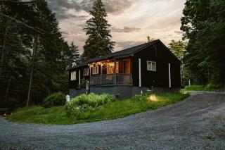 Two Cabins for 16 Suna Fire Pits - 4