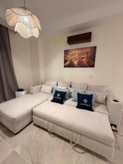 Alatini 1BR Apartment, Beach Access, Wi-Fi, Parking - New Alamein - 9