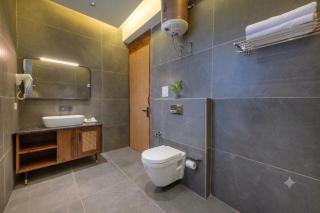 Serene Cloud Villa Luxury Mountain Retreat - 6