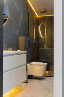 Black House - 7