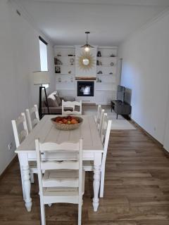3bedrooms House with shared heated pool - 3