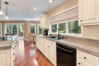Juniper Peak Lodge - 9