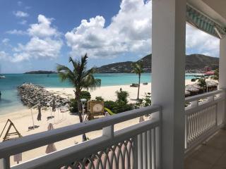 Beautiful beachfront one bed apartment on the first floor - 8