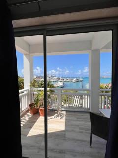Beautiful beachfront one bed apartment on the first floor - 1